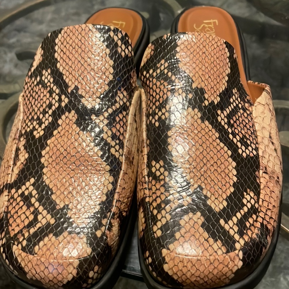 Snake print slip on